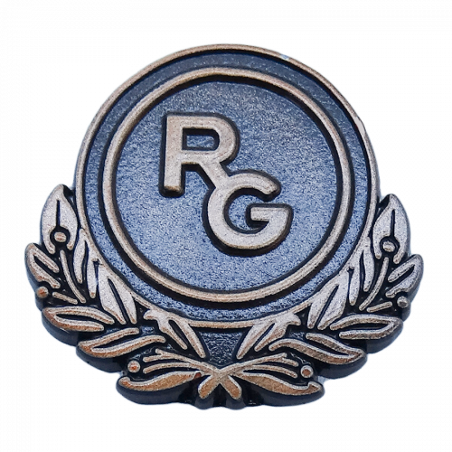 Значок "Рихтер Гедеон"  корпоративный с логотипом Компании.