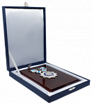 Коробка-футляр с плакеткой к медали «Родительская слава»